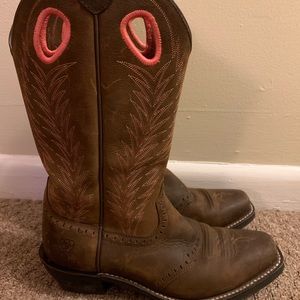 Women’s Ariat leather boots